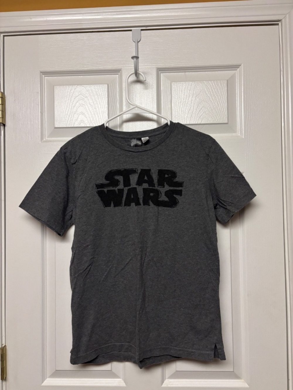 Star Wars H&M Dark Gray T-shirt Size: M